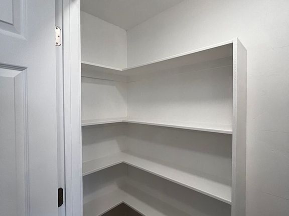 5th image of 4250 Estrella Ave #0