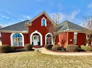 14 Fawn Ridge Dr, Decatur, AL 35603