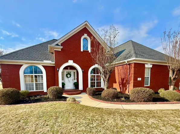 14 Fawn Ridge Dr, Decatur, AL 35603