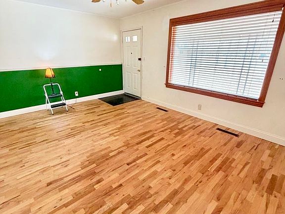 4th image of 4126 N Belsay Rd