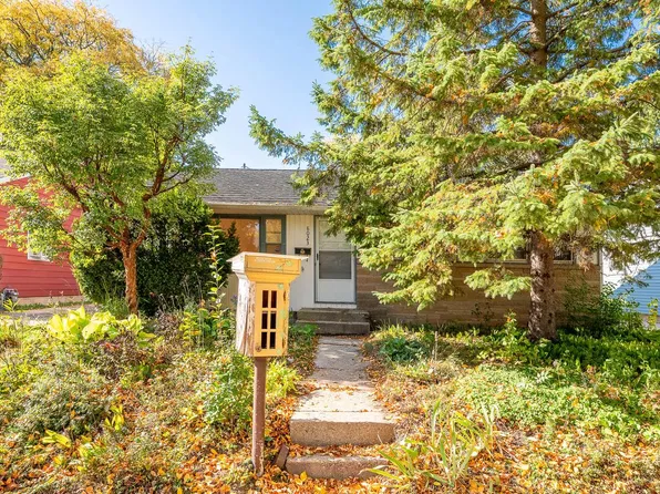 8023 W Scranton PLACE, Milwaukee, WI 53218