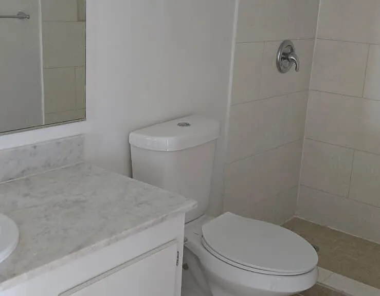 1300 NE Miami Gardens Dr — Photo 2