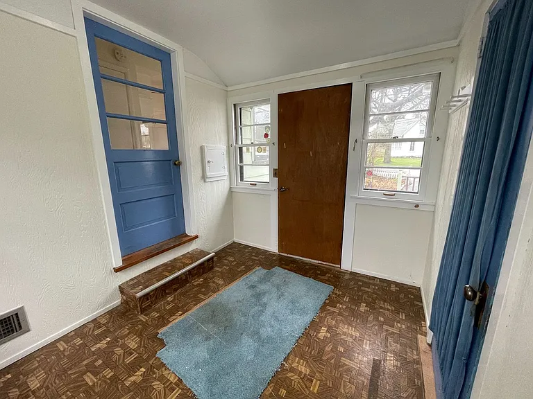 106 Highland Ave — Photo 13