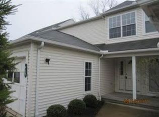819 Overlook Ridge Dr #D, Cleveland, OH 44109