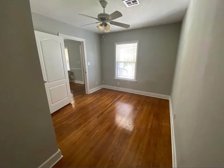 2043 E 12th Pl — Photo 10