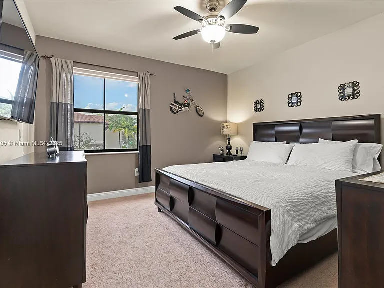 8825 NW 100th Pl — Photo 30
