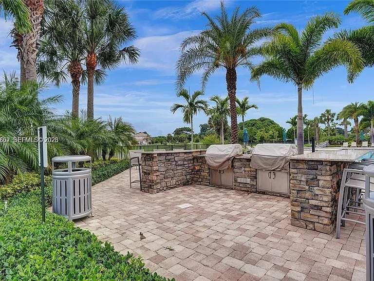 5140 Eucalyptus Dr #5 — Photo 24
