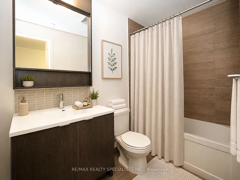 2560 Eglinton Ave W #1509 — Photo 4