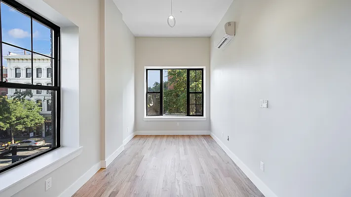 Rented by Nooklyn NYC LLC | media 22