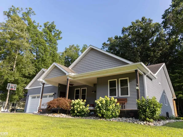 3099 Fruit St, Clay, MI 48001