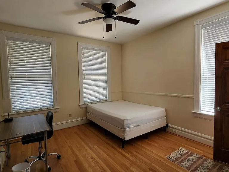 6115 Pershing Ave #1 — Photo 11