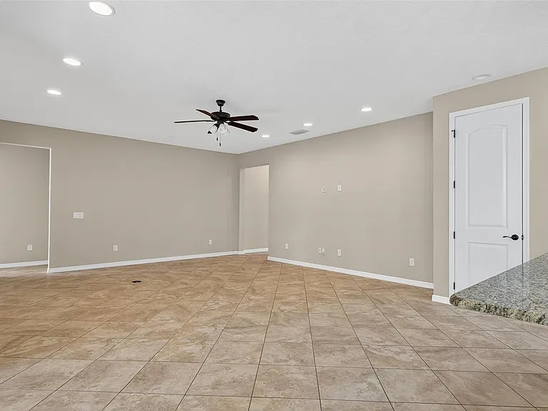 3637 NW 56th Ave — Photo 14