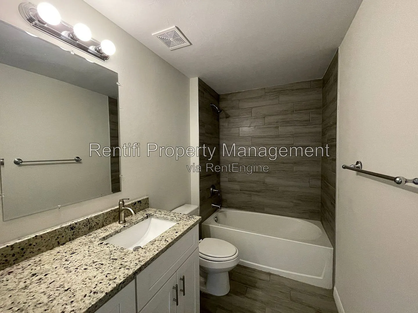 3 bed, 2.0 bath, 1166 sqft, $1,725 — Photo 4
