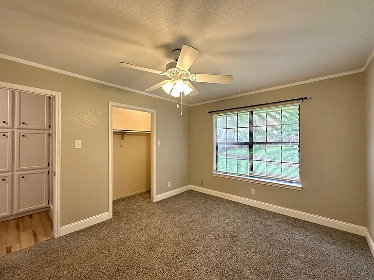 1818 Diana Ln — Photo 29