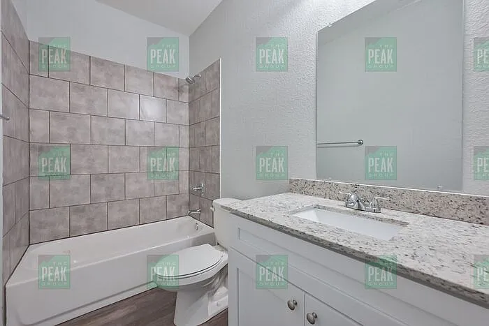 2034 Brookes St — Photo 18