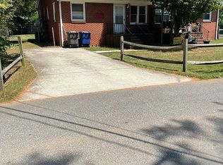 4689 Linville Ave, Kernersville, NC 27284