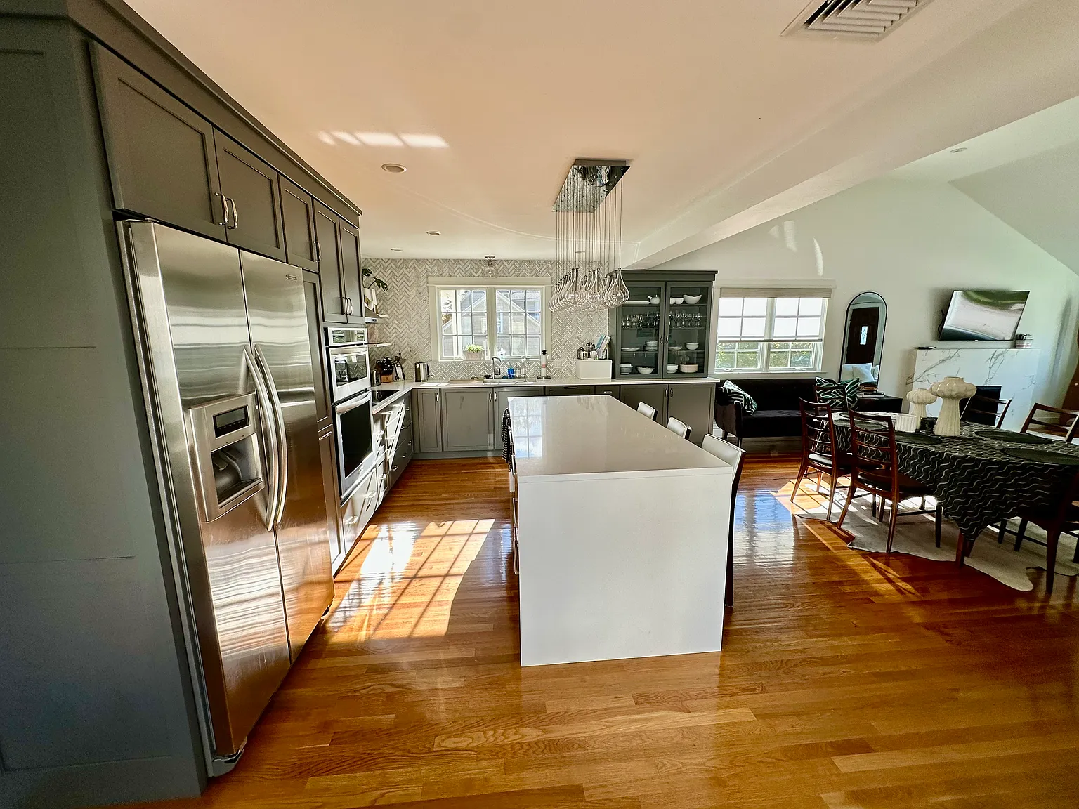 4 bed, 1750 sqft, $6,500 — Photo 2