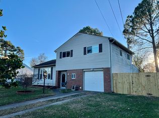 917 Hopwood Ln, Virginia Beach, VA 23455