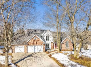 1970 E Telemark Cir, Green Bay, WI 54313