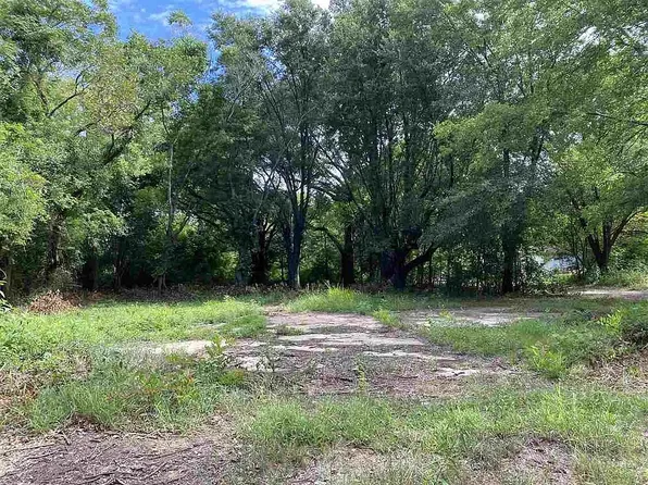1317 El Paso St, Longview, TX 75602