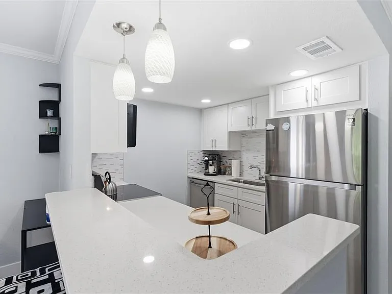 631 N Keene Rd #S-8 — Photo 4