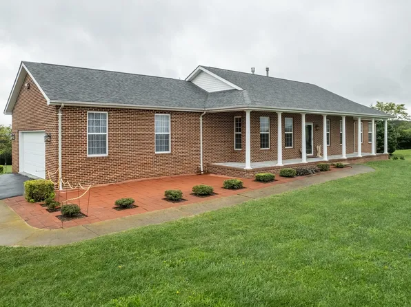 605 Parishville Rd, Gore, VA 22637