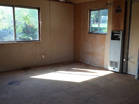 5th image of 1177 Westwood St