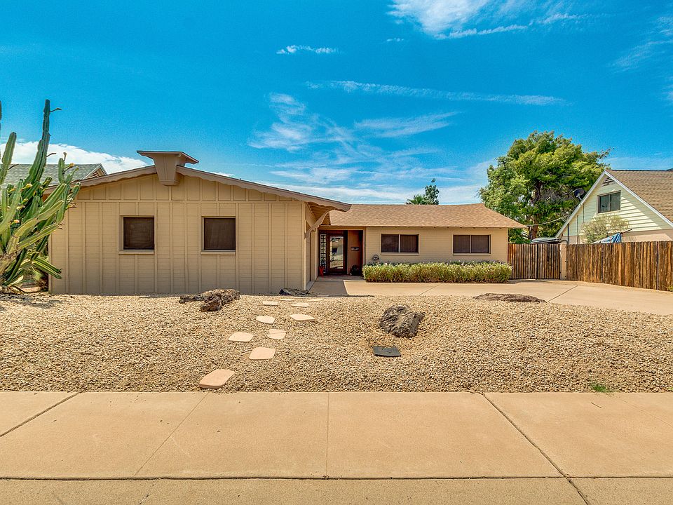 1st image of 8531 E Berridge Ln
