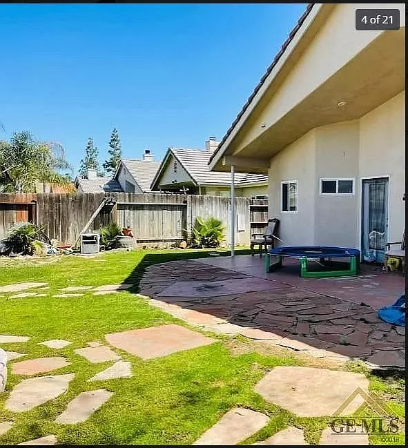 12216 Kingfisher Ave photo 1
