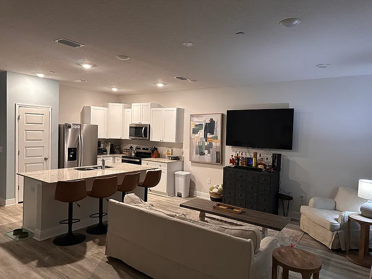 7114 Village Ln — Photo 2