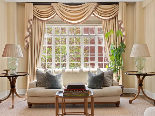 115 East 67th Street image 1 of 8