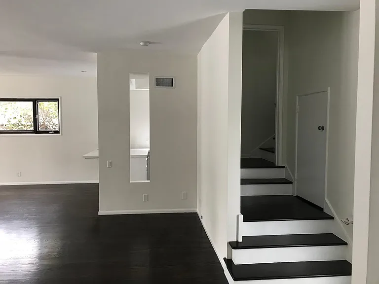 Great Room (Living/Dining) entry