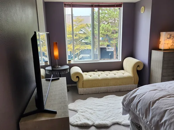 3836 W Lake Sammamish Pkwy NE APT 202, Redmond, WA 98052