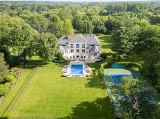 5N113 Burr Rd, Saint Charles, IL 60175
