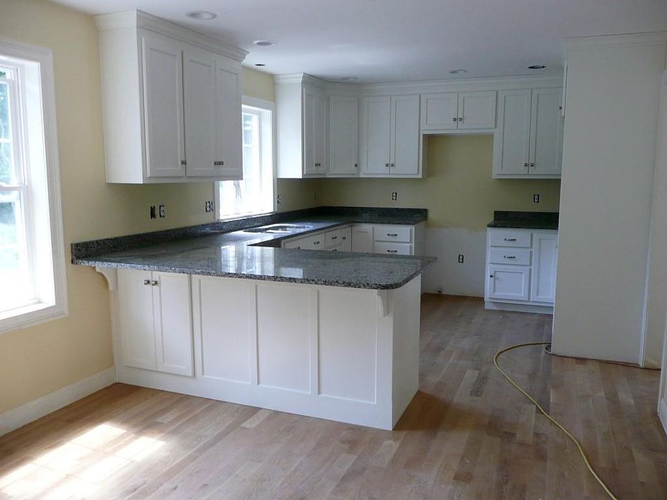 2nd image of 116 Lowell St