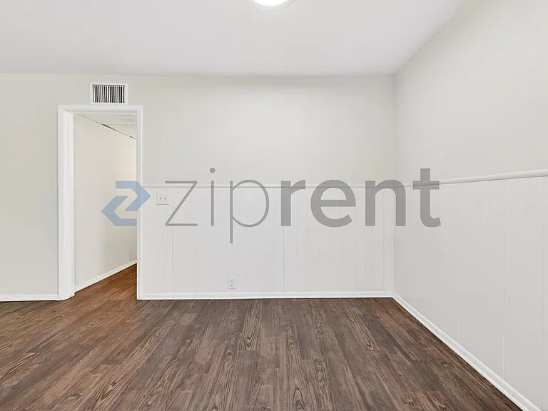 5020 Donnelly Ave #5022 — Photo 16