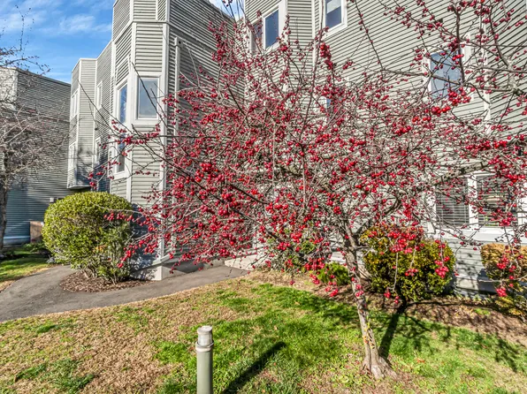 1412 Whitney Avenue APT F3, Hamden, CT 06517