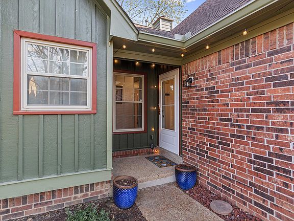 3rd image of 382 Booth Ln