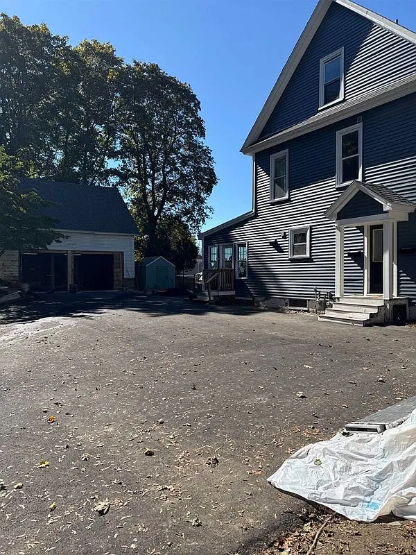 2 bed, 1.0 bath, 900 sqft, $2,550 — Photo 3