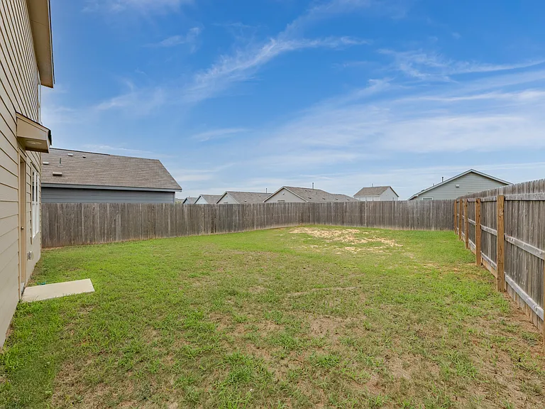 726 Tulsa Trl — Photo 23
