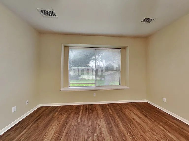 1627 Buckingham Dr — Photo 12
