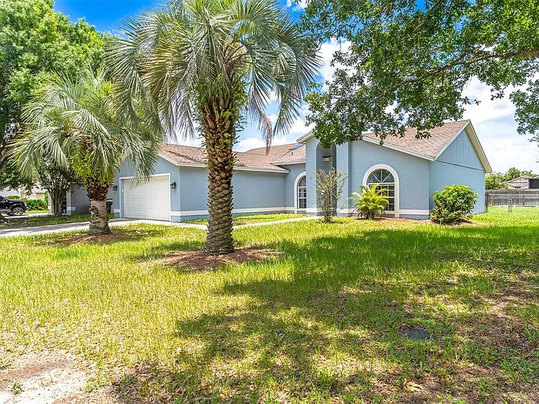 5126 Martinique Dr — Photo 19