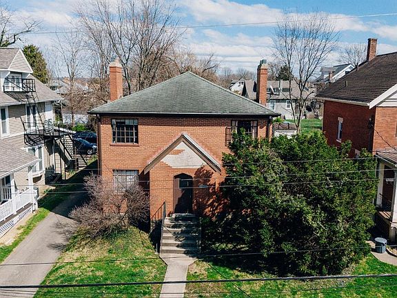 4th image of 3938 Hazel Ave