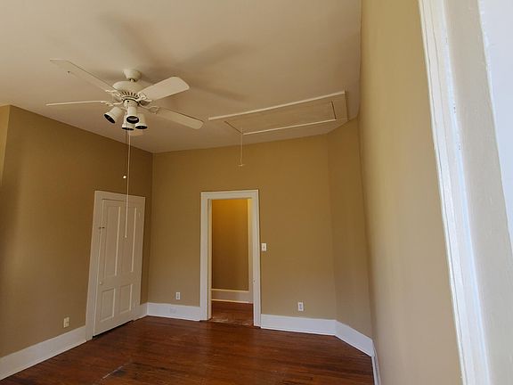 3rd image of 210 N 6th St #B