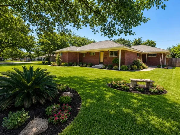 807 W Murrill St, Baytown, TX 77520