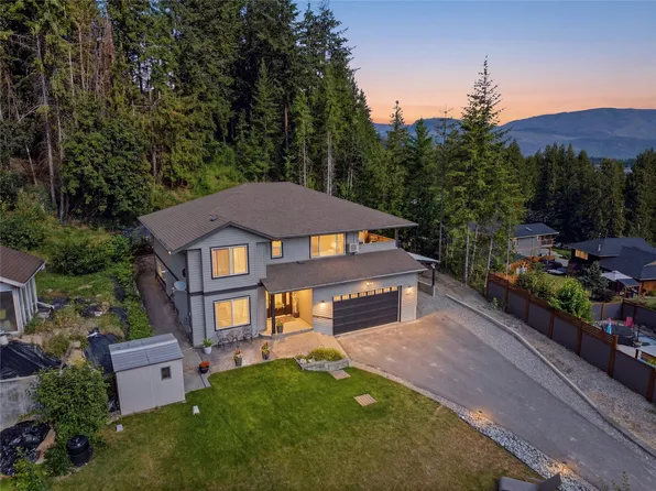2529 Parkdale Pl, Columbia Shuswap, BC V0E 1H2