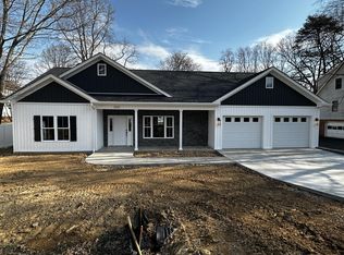 5949 Sudley Rd, Roanoke, VA 24019