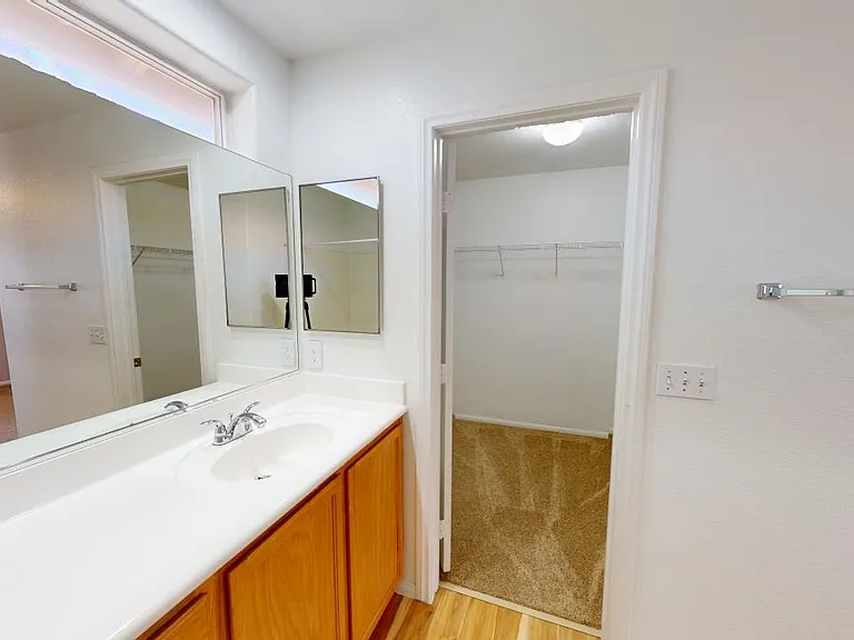 10225 Missouri Meadows St — Photo 21