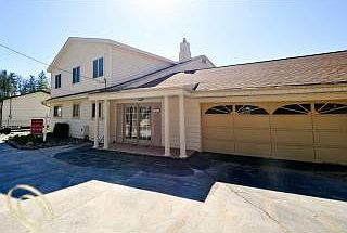 1st image of 744 N Long Lake Blvd