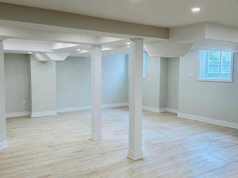 65 Majesty Blvd #BASEMENT — Photo 8
